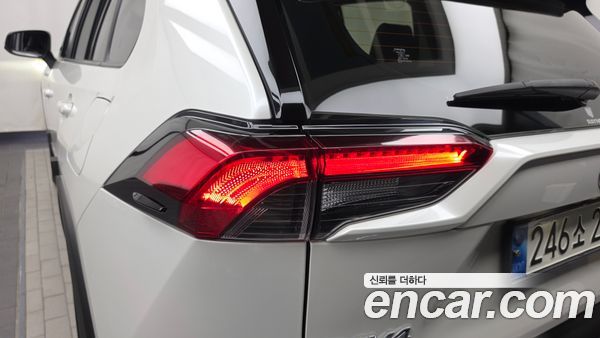 Toyota RAV4 2021, фото 9