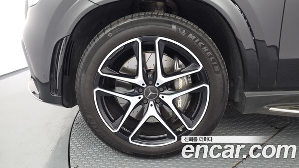 Mercedes-Benz GLE 2023, фото 5