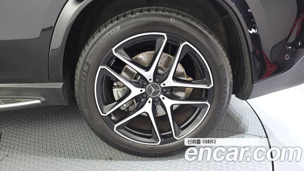 Mercedes-Benz GLE 2023, фото 7