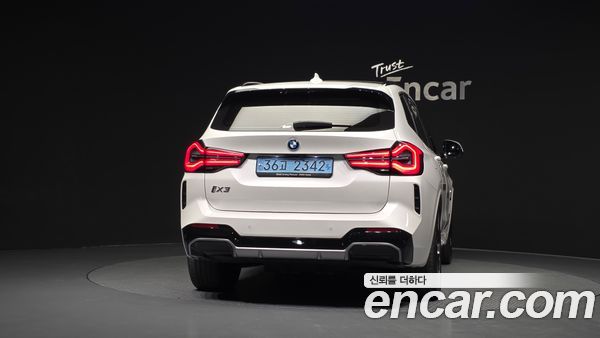 BMW iX3 2023, фото 4