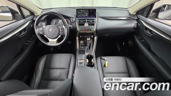Lexus NX 2021, фото 10