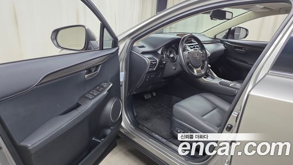 Lexus NX 2021, фото 13
