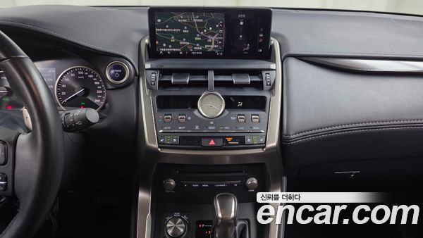 Lexus NX 2021, фото 19