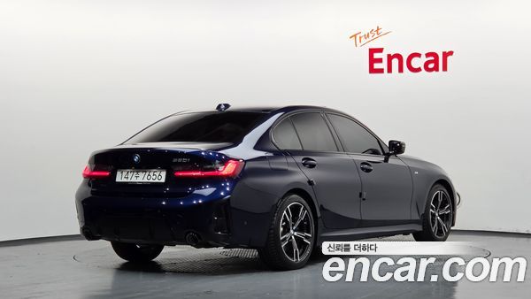 BMW 3 Series 2025, фото 2