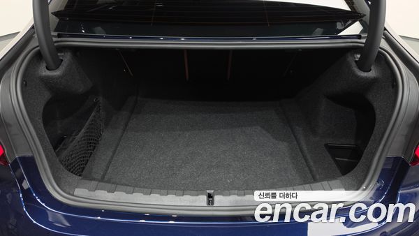 BMW 3 Series 2025, фото 26