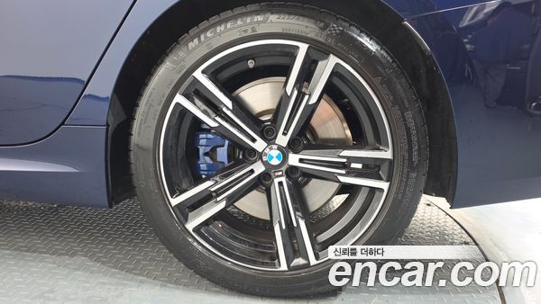 BMW 3 Series 2025, фото 7