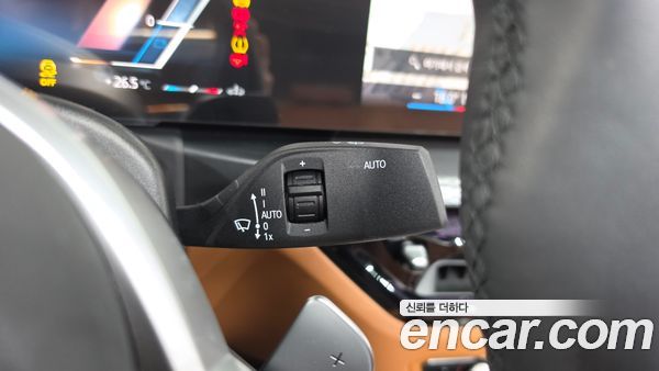 BMW 3 Series 2025, фото 29