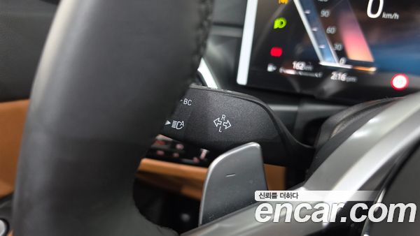 BMW 3 Series 2025, фото 30
