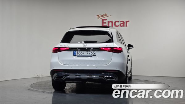 Mercedes-Benz GLC 2024, фото 4