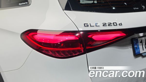Mercedes-Benz GLC 2024, фото 9