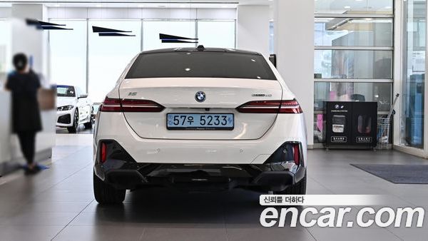 BMW i5 2024, фото 4