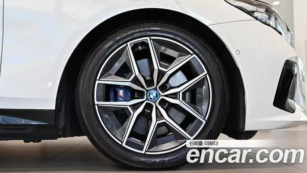 BMW i5 2024, фото 5