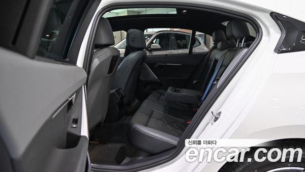 BMW i5 2024, фото 10