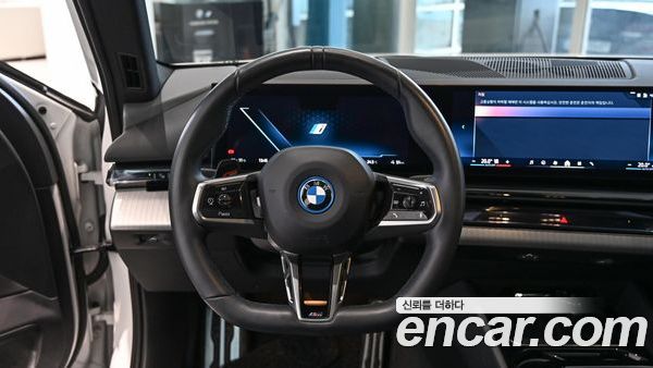 BMW i5 2024, фото 16