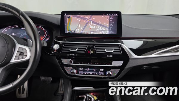 BMW 5 Series 2021, фото 20