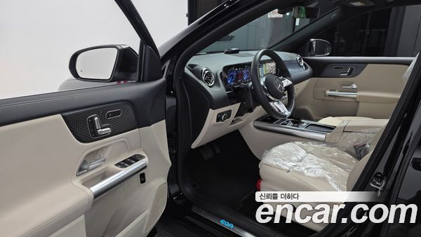 Mercedes-Benz EQA 2026, фото 13