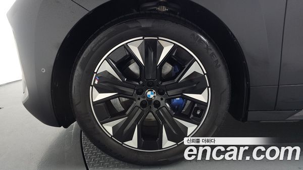 BMW iX 2026, фото 4