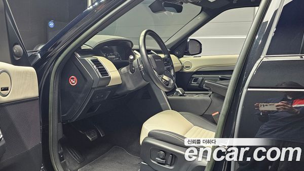 Land Rover Discovery 2023, фото 13