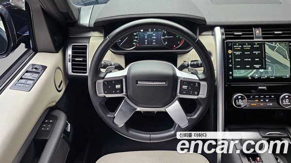 Land Rover Discovery 2023, фото 19