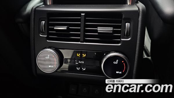 Land Rover Discovery 2023, фото 29