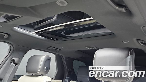 Land Rover Discovery 2023, фото 31