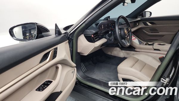 Porsche Taycan 2022, фото 13