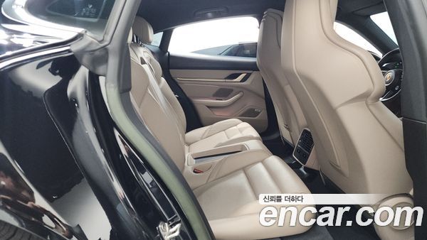 Porsche Taycan 2022, фото 17