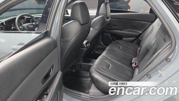 Hyundai Elantra 2022, фото 18