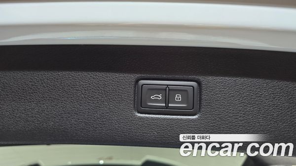 Audi Q7 2023, фото 21