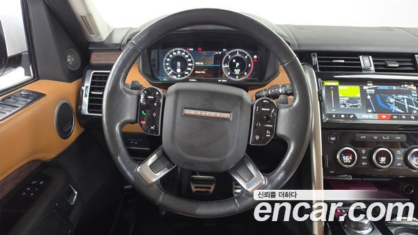 Land Rover Discovery 2020, фото 18