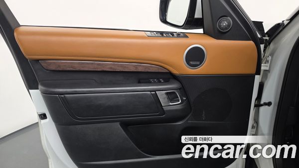 Land Rover Discovery 2020, фото 14
