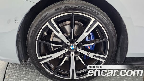 BMW 5 Series 2024, фото 4