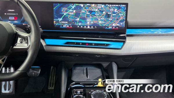 BMW 5 Series 2024, фото 19