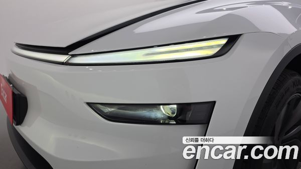 Tesla Model Y 2026, фото 8