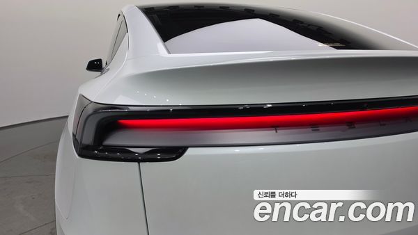 Tesla Model Y 2026, фото 9