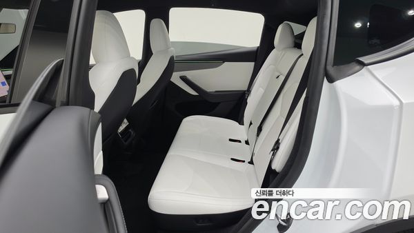 Tesla Model Y 2026, фото 16