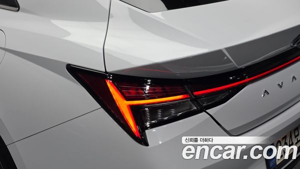 Hyundai Elantra 2023, фото 8