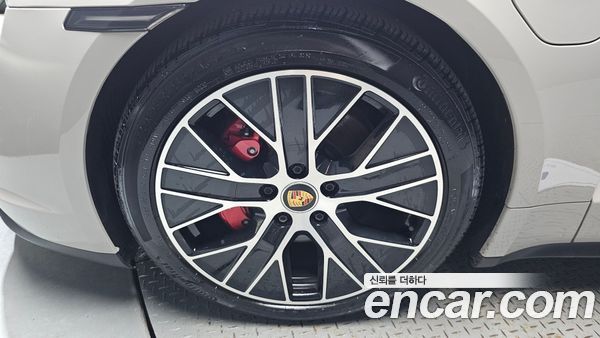 Porsche Taycan 2023, фото 4
