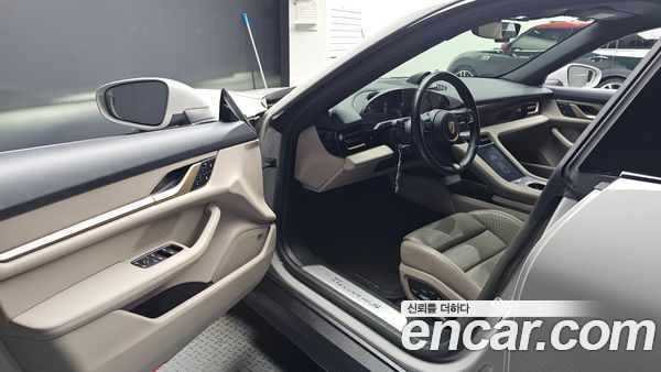Porsche Taycan 2023, фото 12