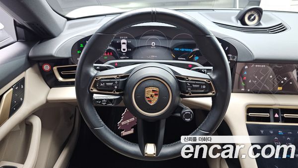 Porsche Taycan 2023, фото 17
