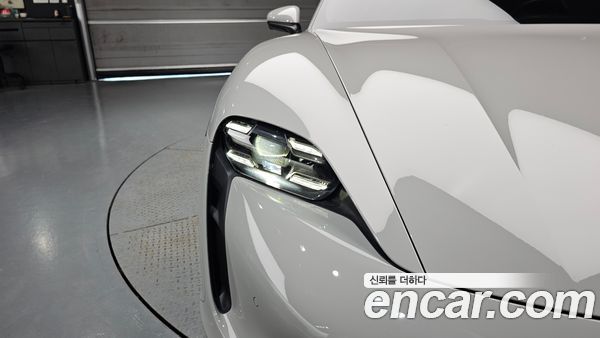 Porsche Taycan 2023, фото 7