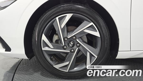 Hyundai Elantra 2024, фото 5