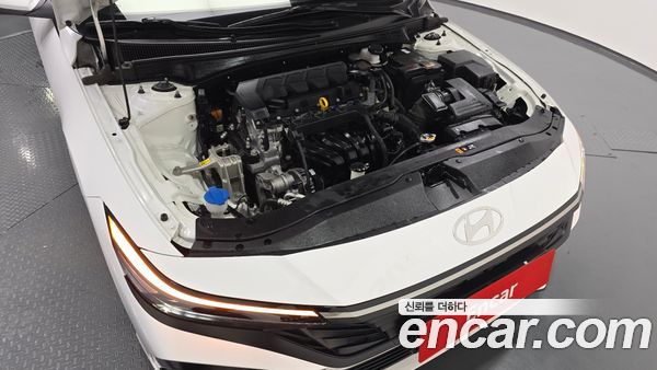 Hyundai Elantra 2024, фото 6