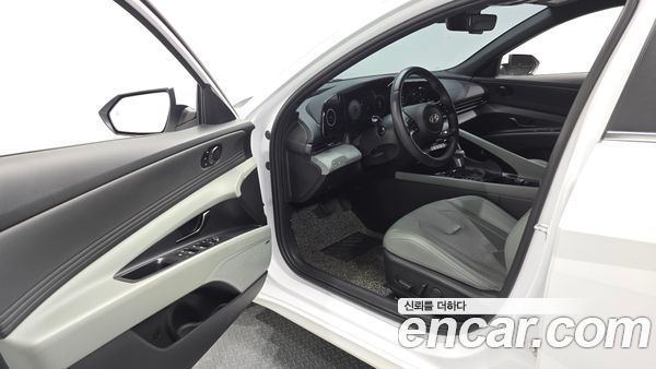 Hyundai Elantra 2024, фото 13