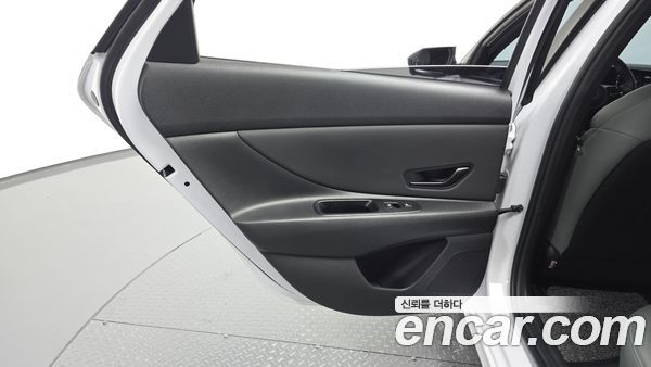 Hyundai Elantra 2024, фото 15