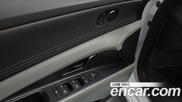 Hyundai Elantra 2024, фото 27