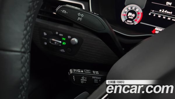Audi A4 2023, фото 26