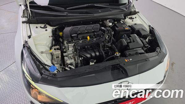 Hyundai Elantra 2022, фото 6
