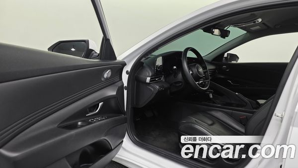 Hyundai Elantra 2022, фото 10