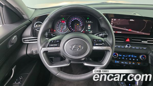 Hyundai Elantra 2022, фото 13